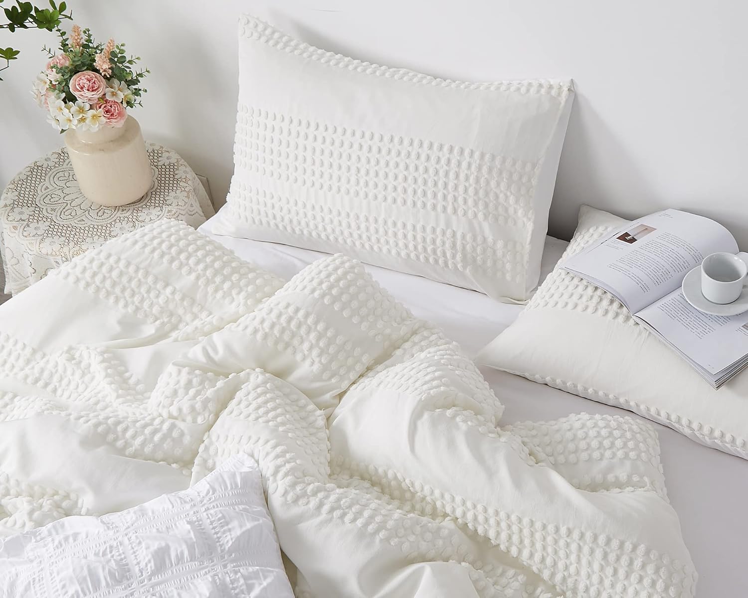 Cupocupa Queen Comforter Set White Comforters Queen Size Sets Boho Tufted Shabby Chic Vintage Farmhouse Bedding Set Soft Fluffy Lightweight Comforter with 2 Pillow Cases for All Season