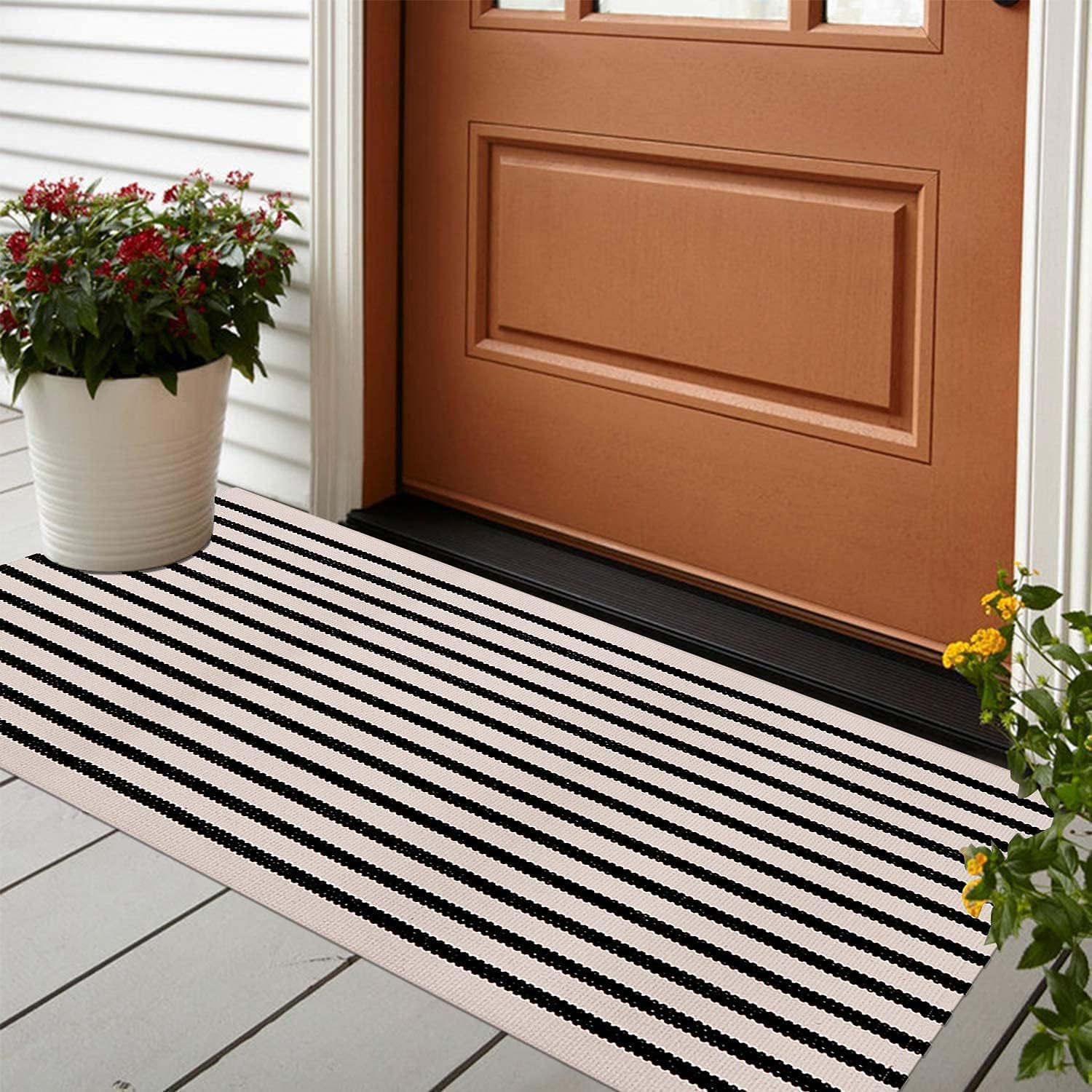 LEEVAN Outdoor Door Mat 2'x3' Washable Welcome Mat Woven Black and White Entryway Rug Farmhouse Front Porch Decor Outside Entrance Striped Outdoor Floor Mats