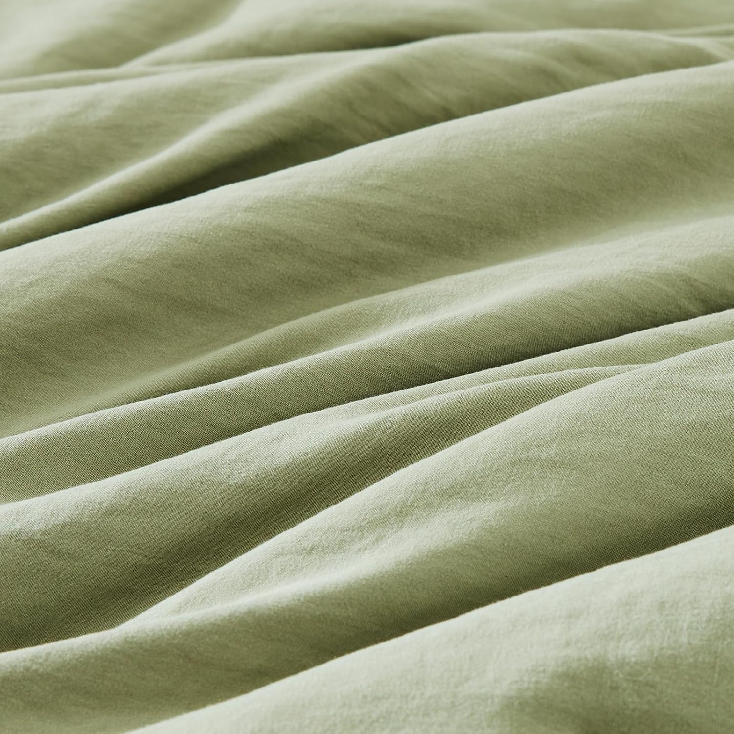 WRENSONGE Queen Comforter Set - 7 Pieces Sage Green Soft Bed in a Bag Queen with Fitted Sheet, Flat Sheet, 2 Pillow Shams, and 2 Pillowcases- Warm Bedding Sets Queen for All Season